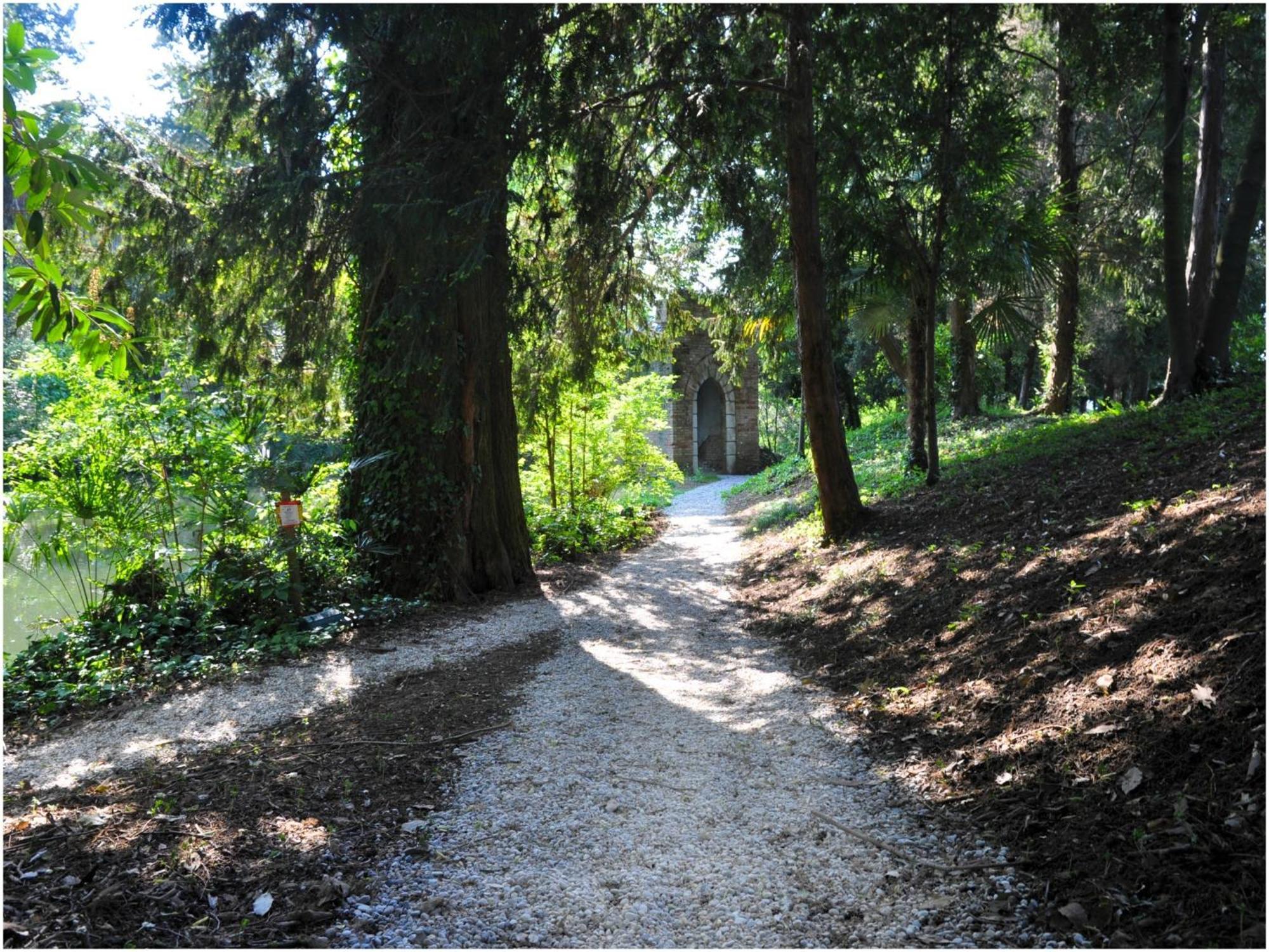 Hotel Villa Condulmer Mogliano Veneto Luaran gambar The park