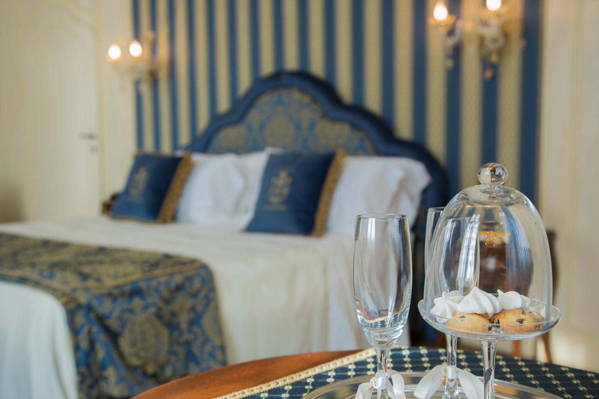 Hotel Villa Condulmer Mogliano Veneto Bilik gambar A room at the hotel