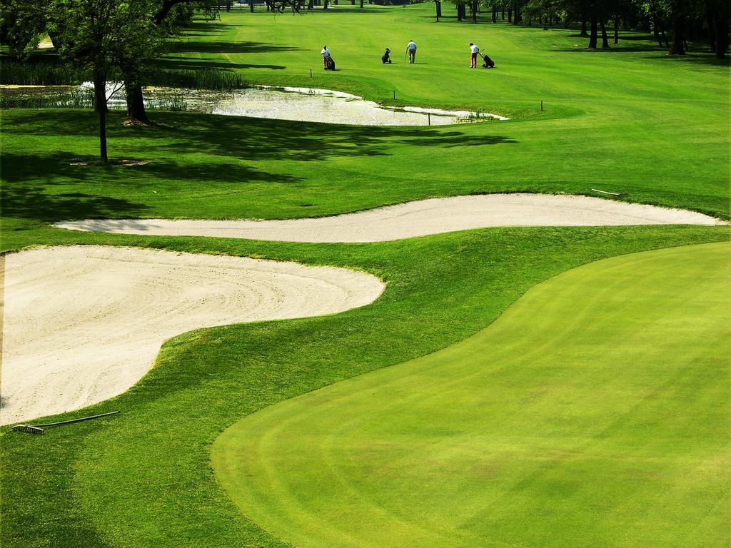 Hotel Villa Condulmer Mogliano Veneto Luaran gambar Golf course