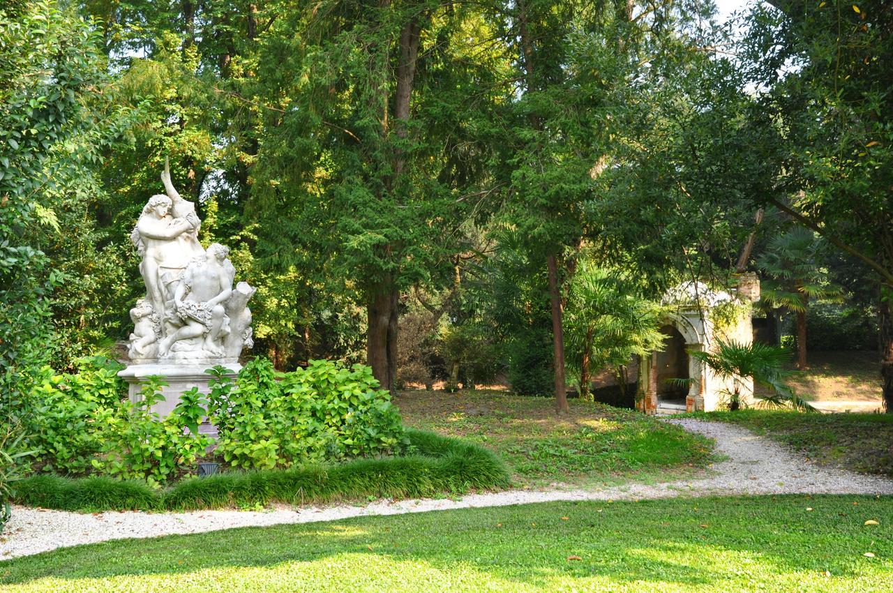 Hotel Villa Condulmer Mogliano Veneto Luaran gambar The park