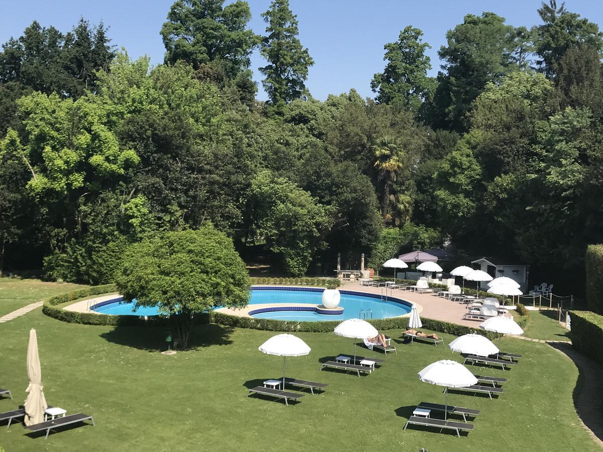 Hotel Villa Condulmer Mogliano Veneto Luaran gambar The swimming pool at the hotel