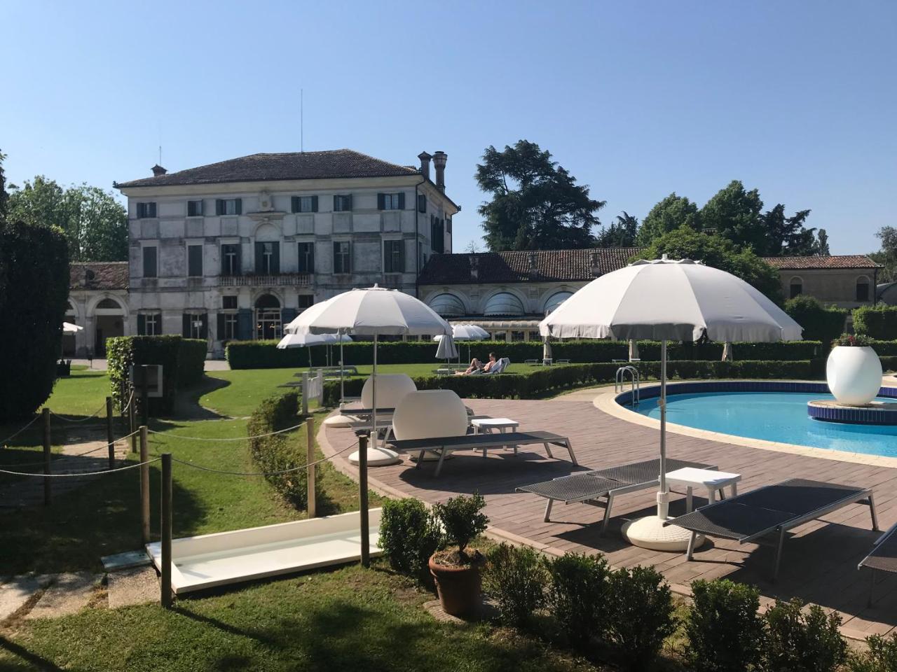 Hotel Villa Condulmer Mogliano Veneto Luaran gambar Villa Trivulzio